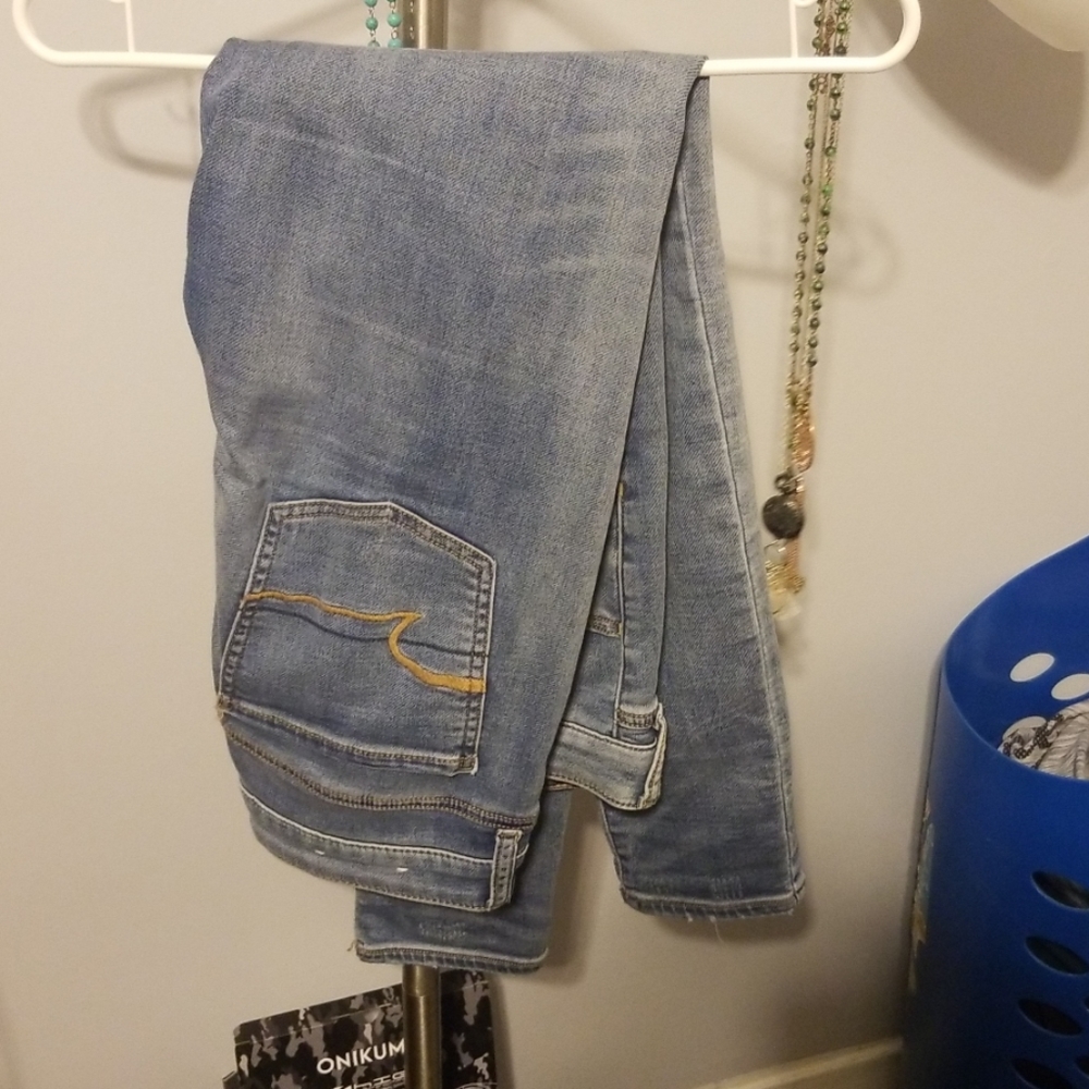 American Eagle light jeans
